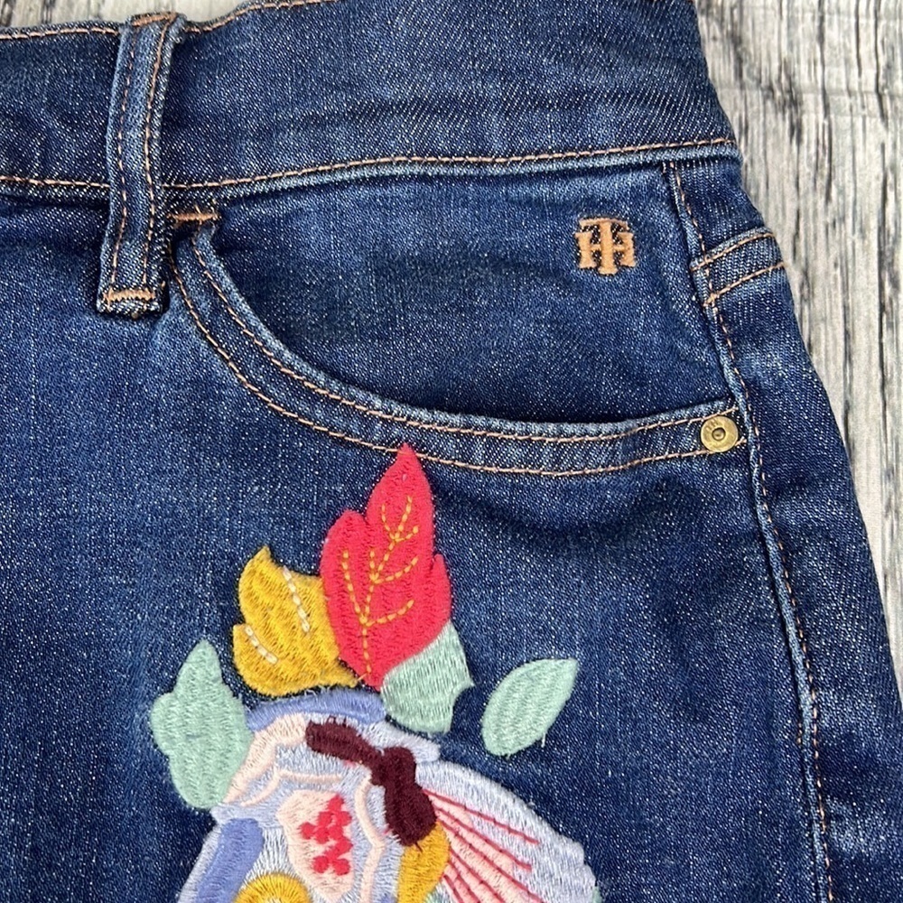 Tommy Hilfiger Denim Skirt  with Floral Design Sz 16 - Picture 4 of 10